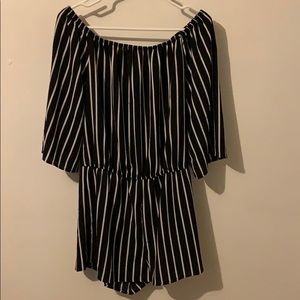 Blank and white stripped mid sleeve romper
